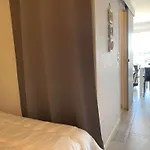 Apartment T1 Equipe Avec Balcon Et Belle Vue A - Fr-1-553-98 *