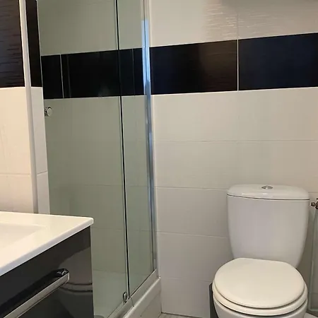 Apartment T1 Equipe Avec Balcon Et Belle Vue A - Fr-1-553-98