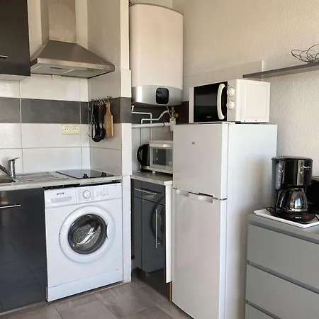 T1 Equipe Avec Balcon Et Belle Vue A - Fr-1-553-98 * Balaruc-les-Bains